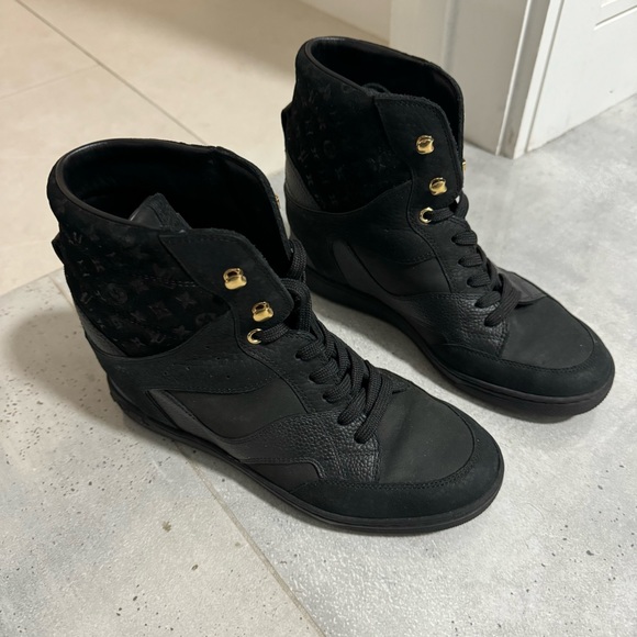 Louis Vuitton boots - Picture 2 of 5